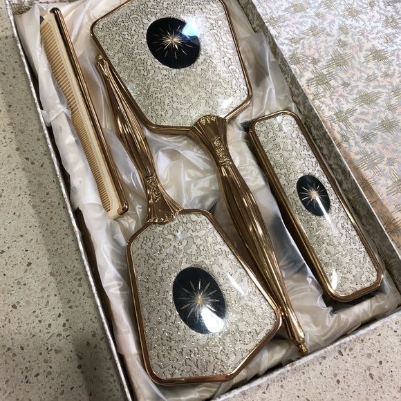 Selina dresser set vintage - Picture 1 of 9